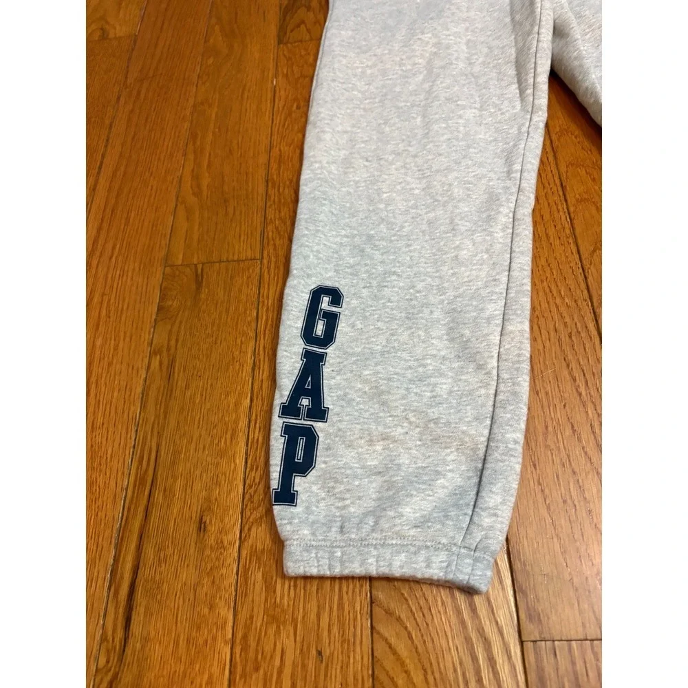 New GAP Kids Disney Mickey Mouse $40 Gray Sweatpants Full Length Size M (8)‎